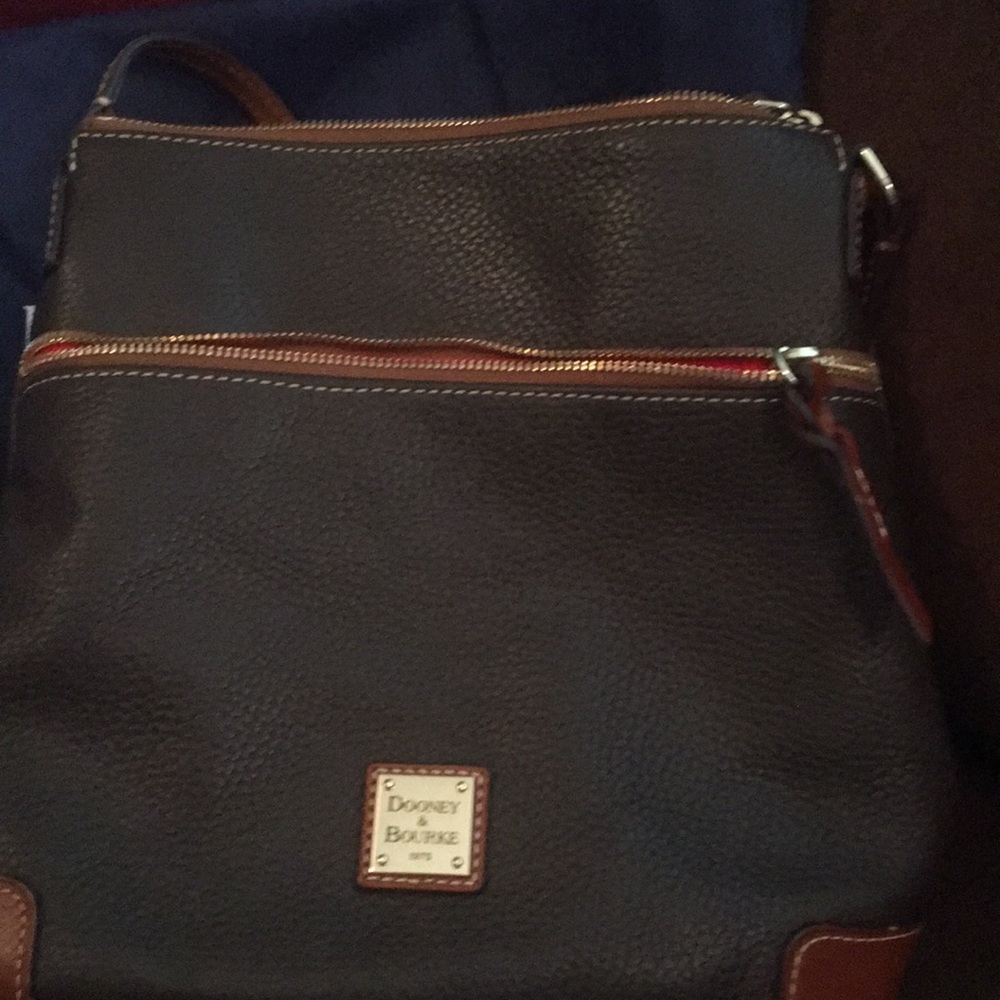 Dooney &Bourke